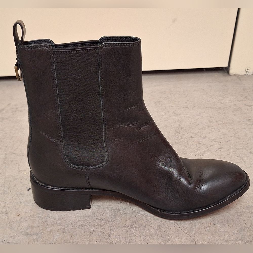 🥾COLE HAAN🥾 Black Leather Ankle Boots